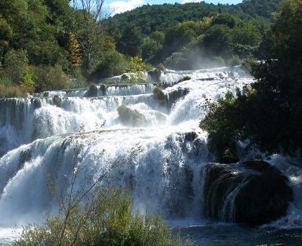 Krka-Wasserfall in Kroatien (© Dieter Schütz / pixelio.de)