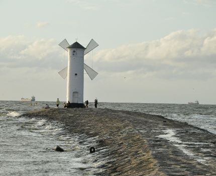 Windmühle, Polnische Ostsee (© pixabay.com)