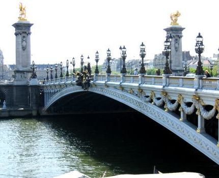 Pont Alexandre III mit Pegasos Skulpturen (© Steffen Hocker / pixelio.de)