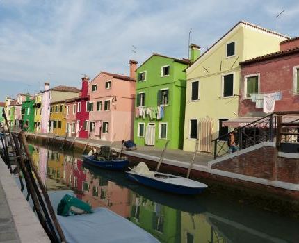Bunte Häuser in Venedig (© Daniel Stricker / pixelio.de)