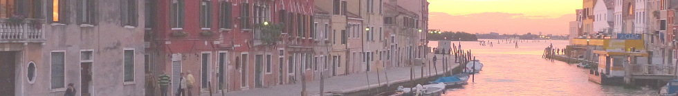 Kanal in Venedig (© daniel stricker / pixelio.de)